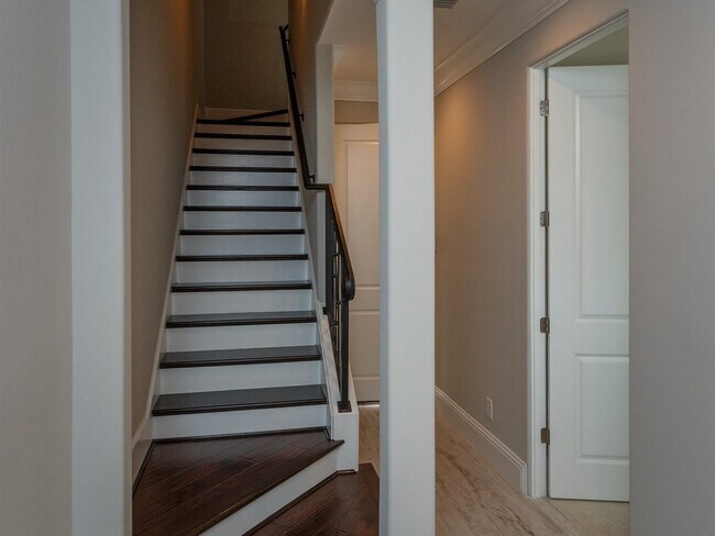 Foto del edificio - Chic Big City Inspired Brownstone