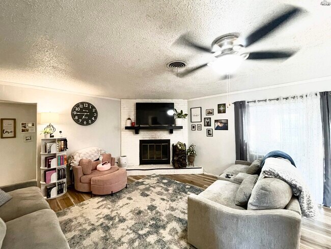 Foto del edificio - 4608 Priscilla Ln