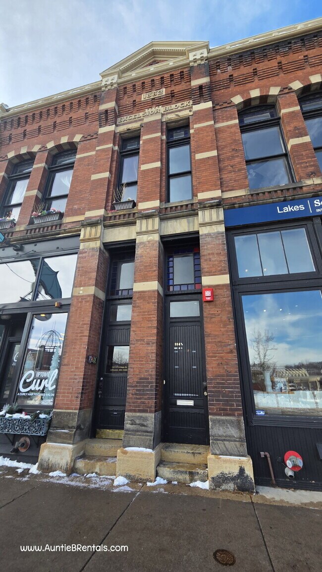 Foto del edificio - 3-Bedroom Upper-Level Condo in Historic Downtown Stillwater - VIDEO TOUR!