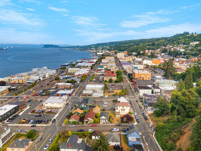Vista aérea del barrio/casa esquina inferior izquierda - 513 Bond St