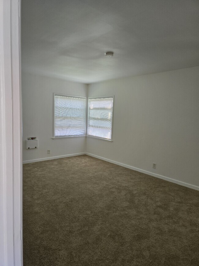 Foto del edificio - 11036 S Truro Ave