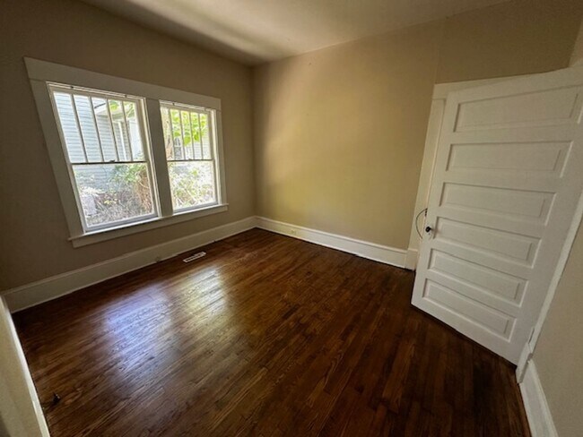 Foto del edificio - 610 Marigold St