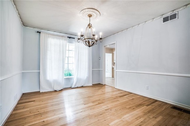Foto del edificio - 7517 Villanova St