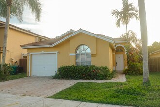 Building Photo - 14750 SW 156th Ave