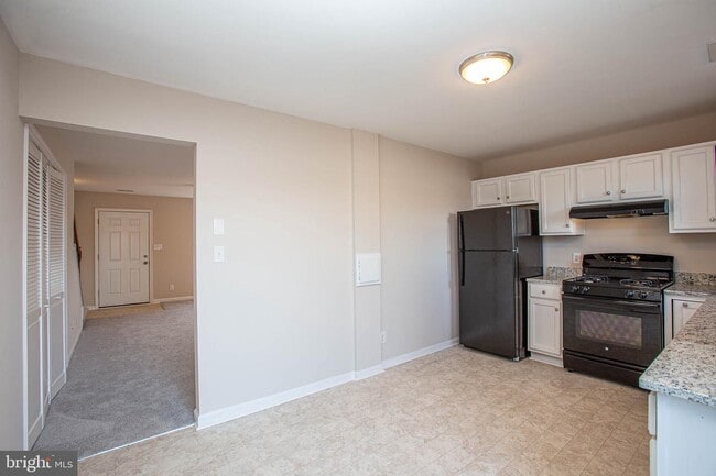 Building Photo - 4359 Normandy Ct