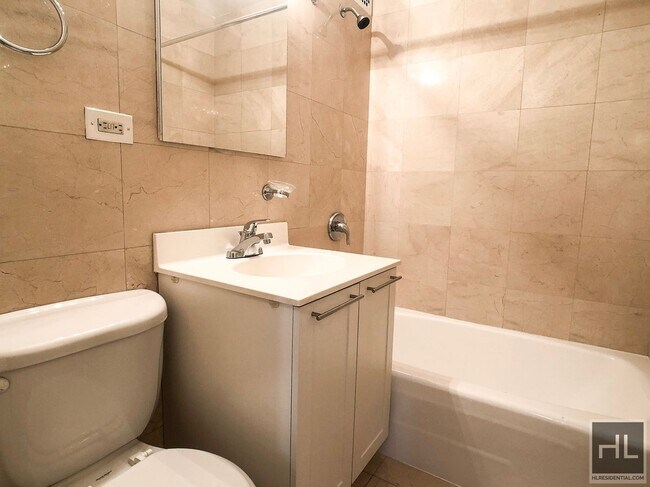 Building Photo - Large 1B Apartment - East Village