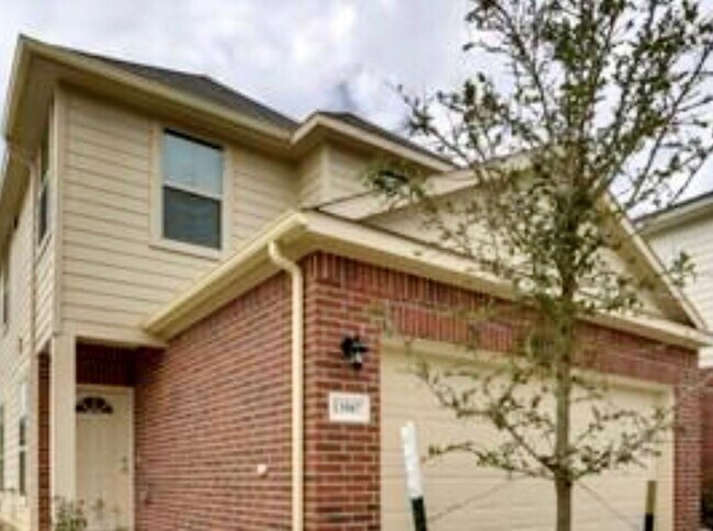 Building Photo - 13522 Vista De Oro St