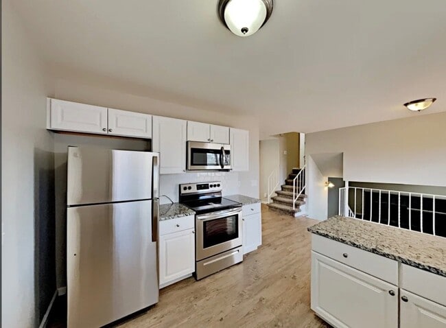 Building Photo - 16533 E Wyoming Dr