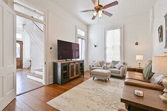 Building Photo - 1808 Avenue K