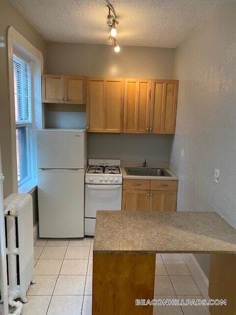 Foto del edificio - 72 Revere St