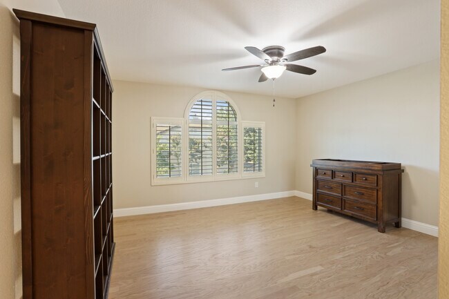 Foto del edificio - 6687 Brook Falls Cir