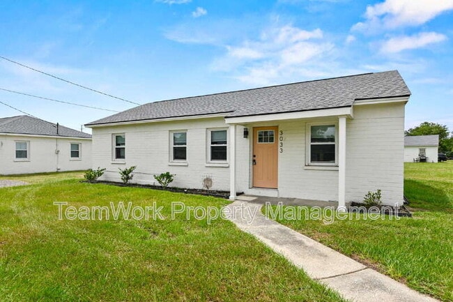 Building Photo - 3033 Azalea Dr