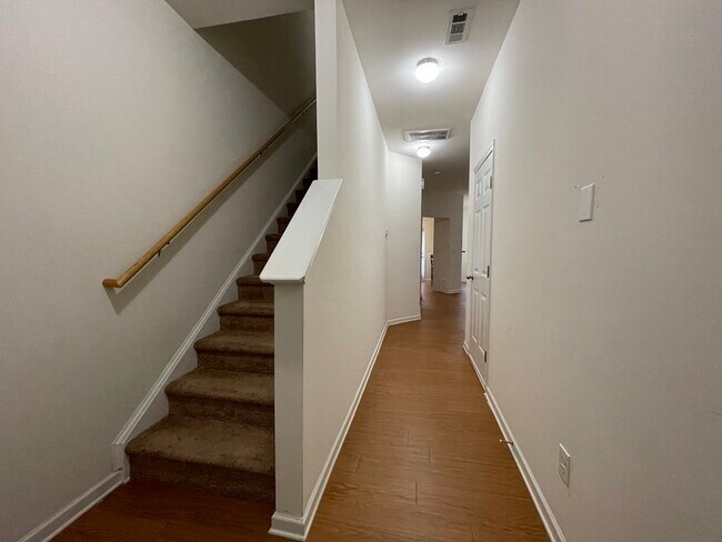 Building Photo - 9341 Hamel St