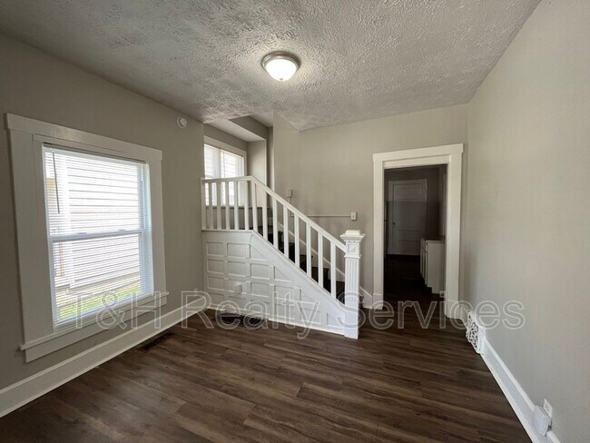 Foto del edificio - 3241 N Capitol Ave