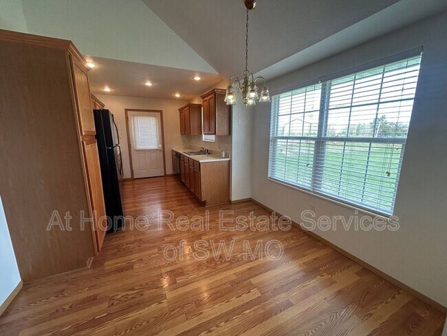 Foto del edificio - 601 W Bryant St