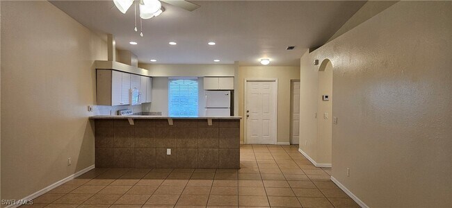 Foto del edificio - 1628 SW Santa Barbara Pl