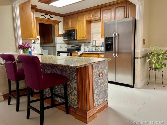 Building Photo - 9600 SW 20th Ter  9600 Miami Fl 33165