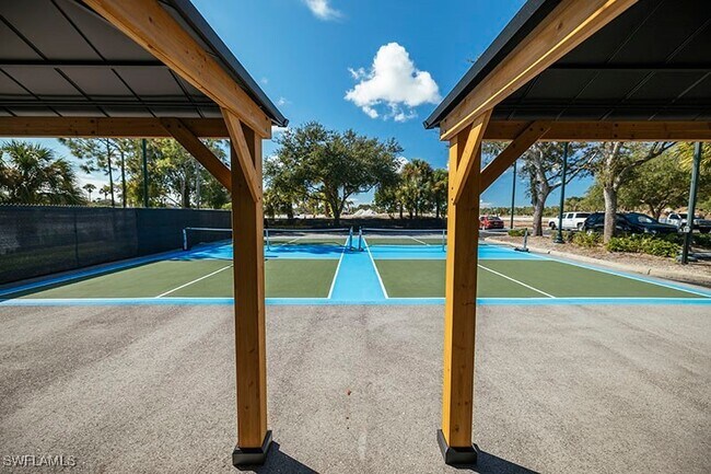 Foto del edificio - 11234 5 Oaks Ln