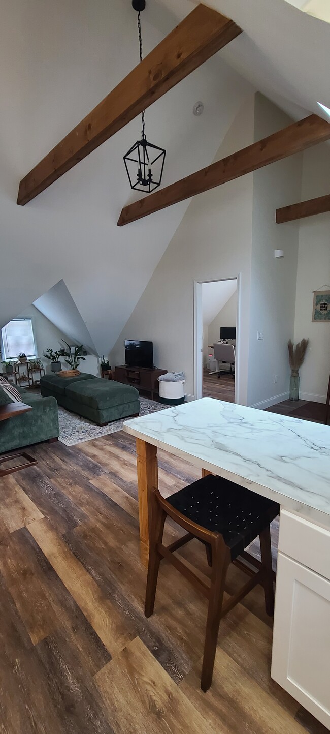 Building Photo - 2 Arnold St