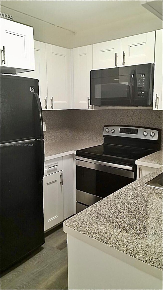 Foto del edificio - 14915 SW 104th St