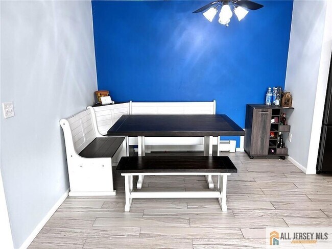 Foto del edificio - 532 Cricket Ln
