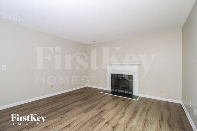 Foto del edificio - 7052 Avenbury Cir