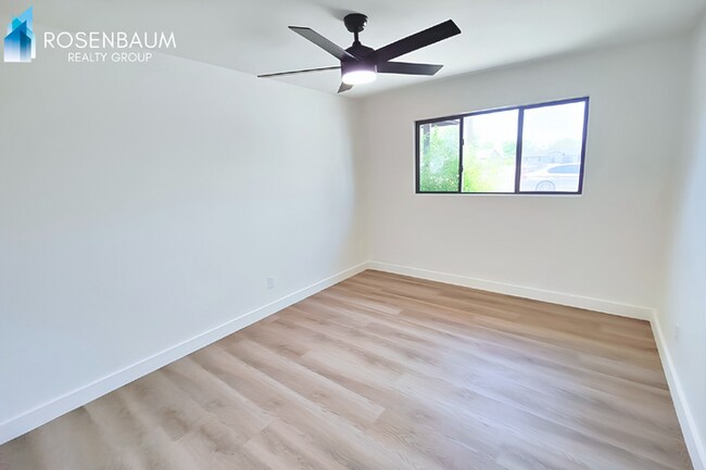 Foto del edificio - 7321 E Coronado Rd