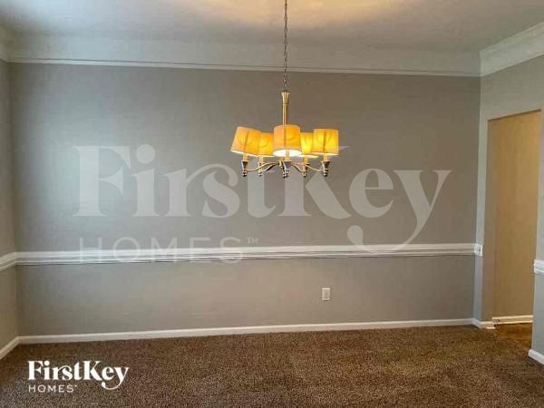Building Photo - 10736 Hellebore Road