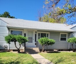 Building Photo - 935 N 10th St