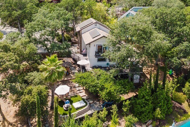 Foto del edificio - Luxury 5 Bedroom Home with Panoramic Views...