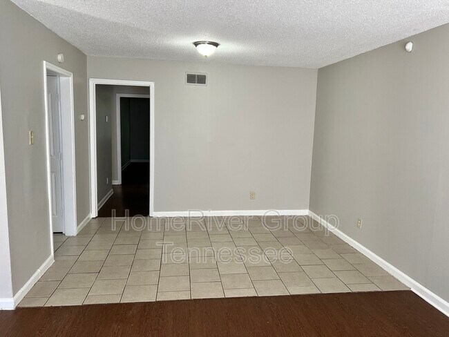 Foto del edificio - 3395 Barbwood Dr