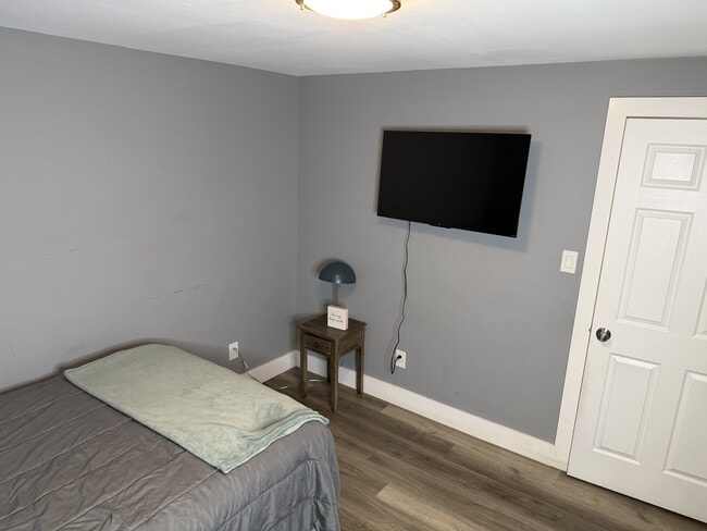 Foto del edificio - 1615 Dora St