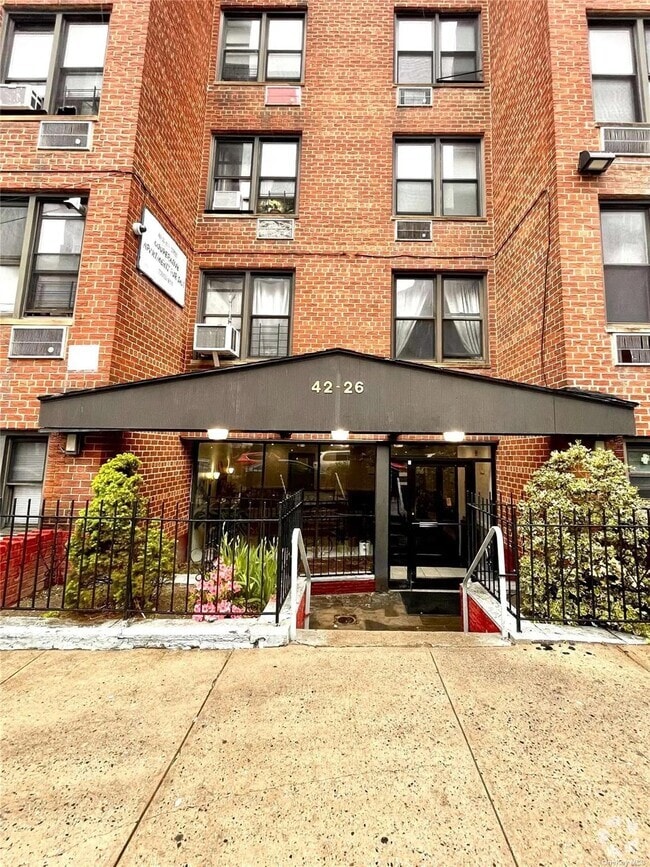 Building Photo - 4226 81st St