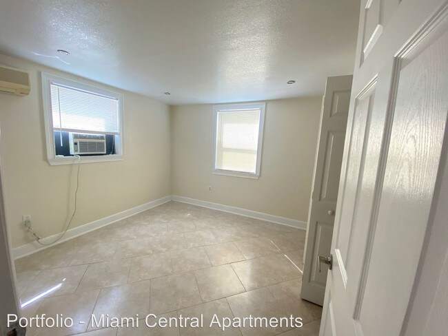 Foto del edificio - 410 NW 7th St
