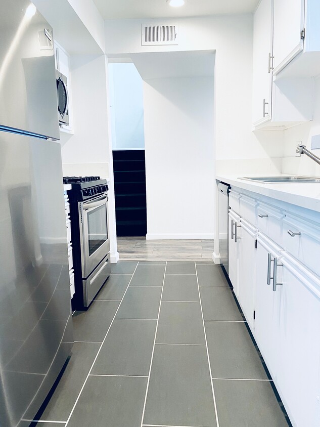 Foto principal - 11041 Hesby St