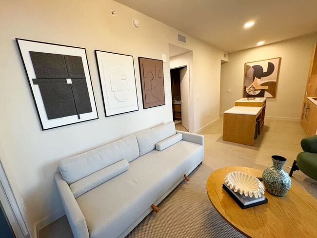 Foto del edificio - 11 NE 6th St