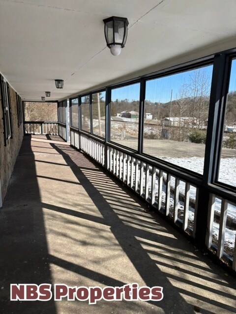 Foto del edificio - 141 McCully Ln