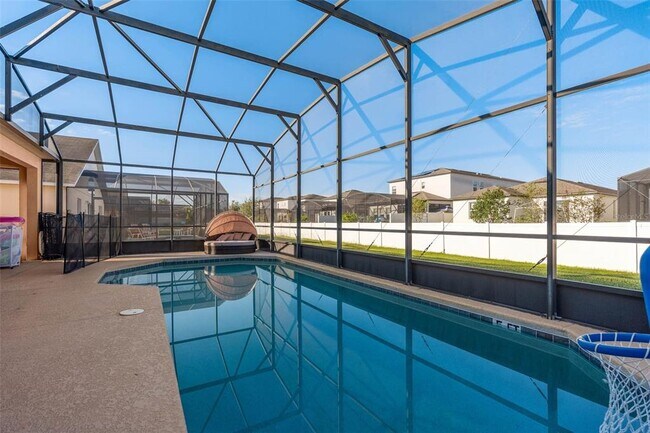 Foto del edificio - 1215 Seasons Blvd