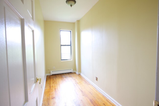 Building Photo - 150 W 123rd St