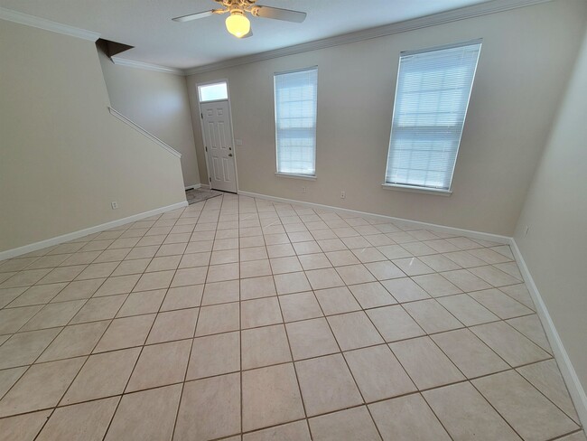 Foto del edificio - 3974 Grove Park Dr