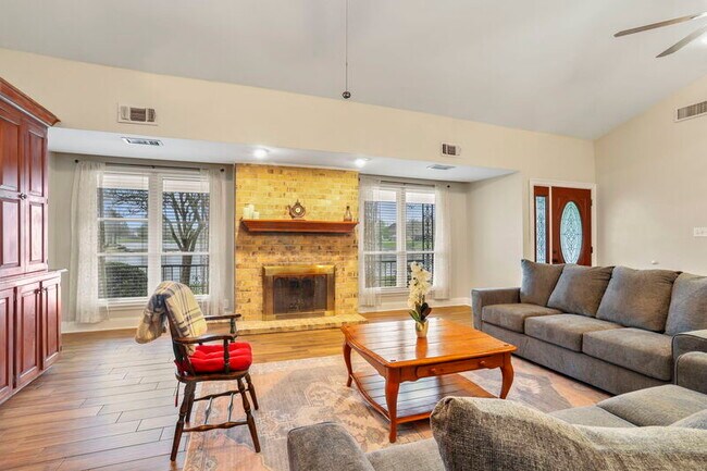 Foto del edificio - 2517 Berrybrook Dr