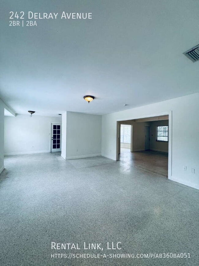 Building Photo - 242 Delray Ave