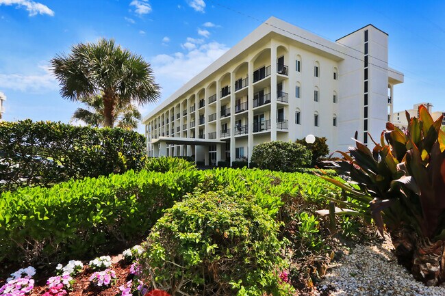 Building Photo - 300 S Beach Rd