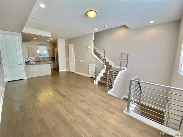 Foto del edificio - 1632 Lowell Blvd