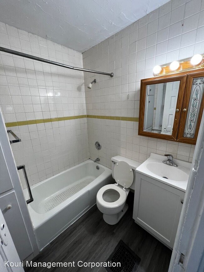 Building Photo - 3 br, 1 bath House - 219 S 4th St