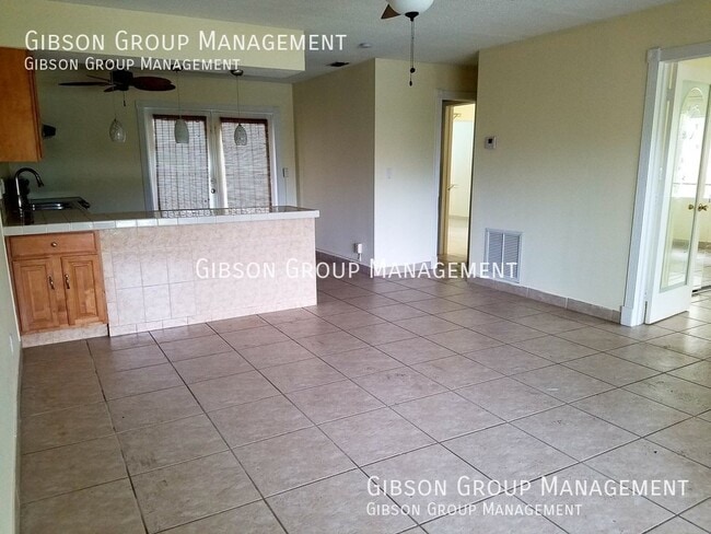 Foto del edificio - 4500 NE 15th Ave