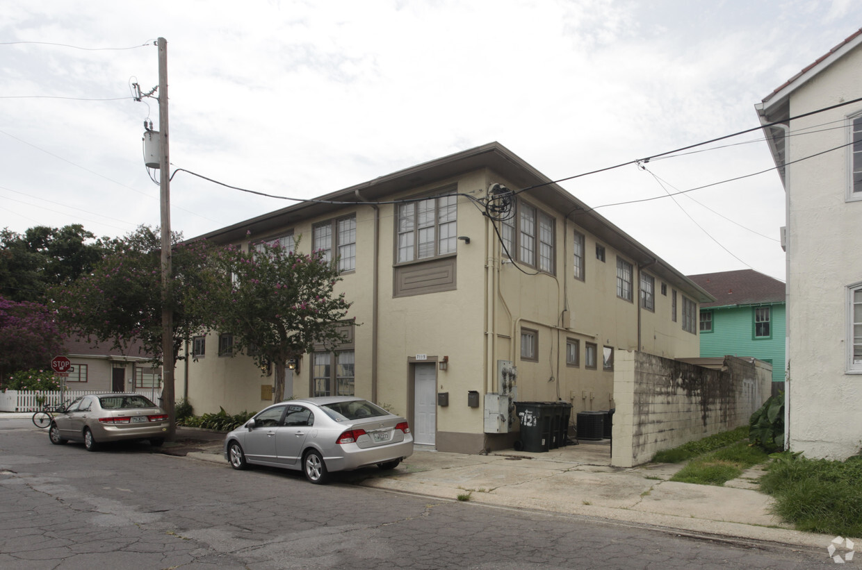 Building Photo - 2801-2807 Broadway St
