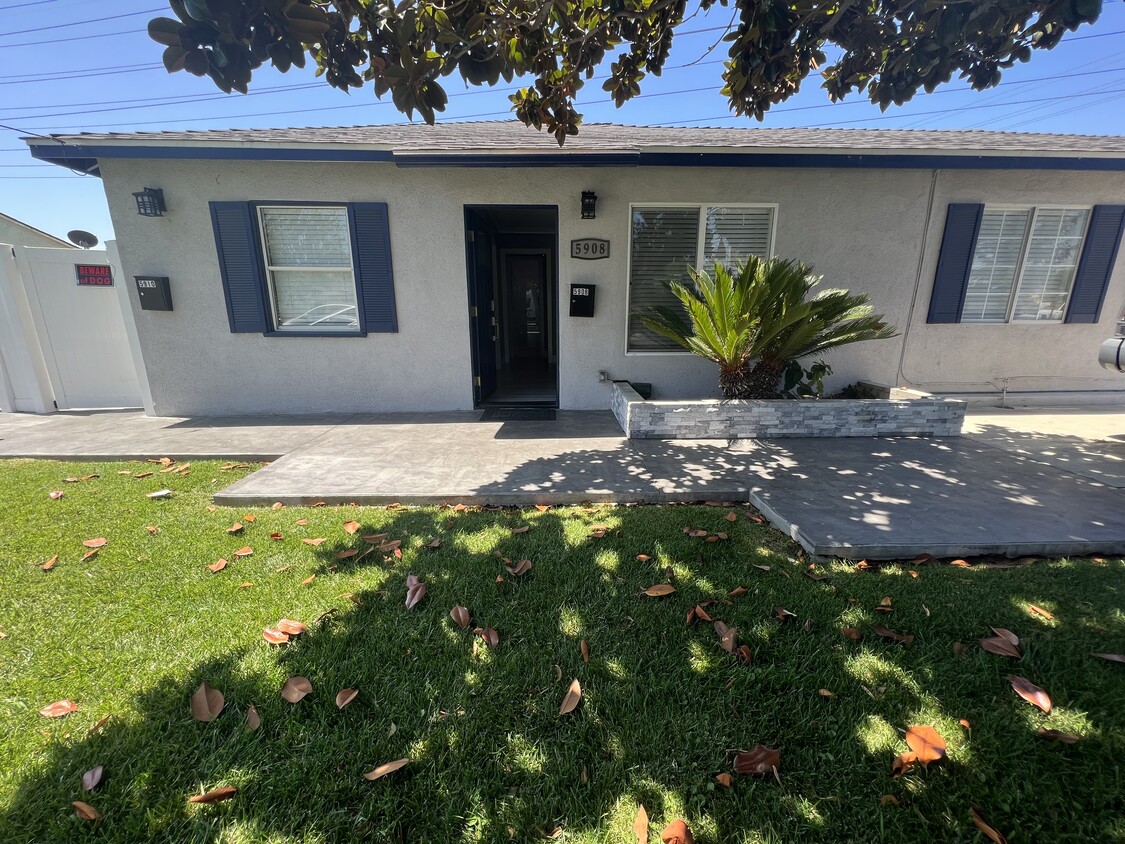 Primary Photo - 5908 Camerino St