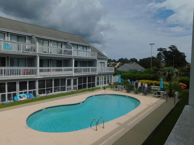Foto del edificio - 3700 Golf Colony Ln