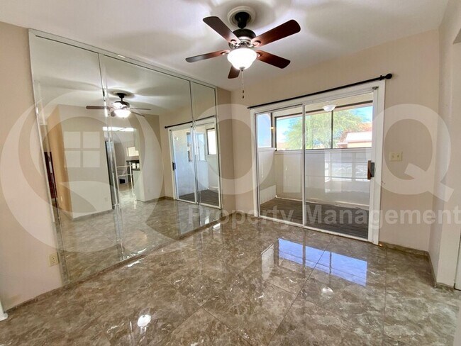 Building Photo - 9537 E Ashford Dr